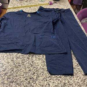 Wonder Wink Women's 2X navy blue wonder wink scrub set